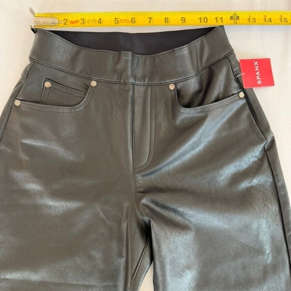 NWT Spanx Faux Leather Slim High Rise Straight Pull On Pants Black Size XS - Picture 4 of 6